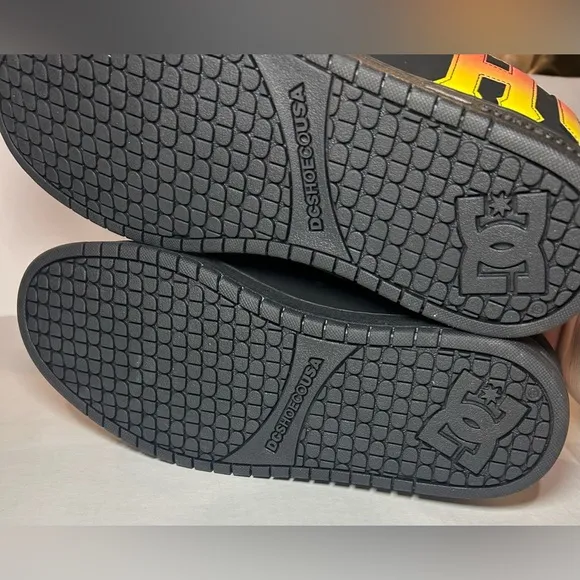 Men’s DC Shoes Court Graffik AC/DC Size 11 NEW WITH BOX