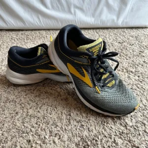 Men’s Launch 5 Brooks special 2018 Pittsburgh Marathon Edition
