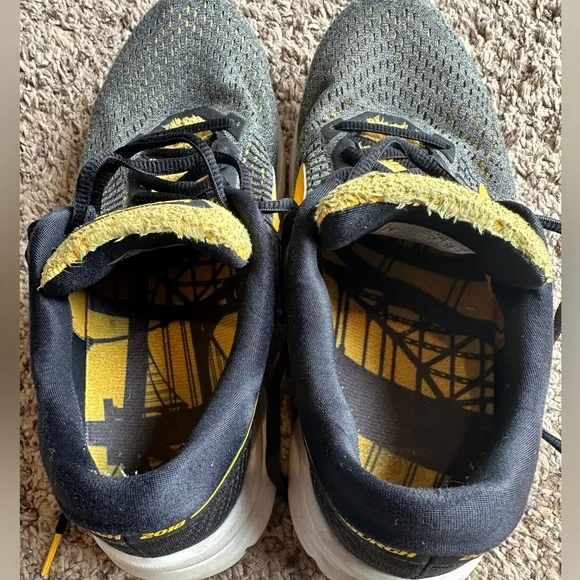Men’s Launch 5 Brooks special 2018 Pittsburgh Marathon Edition
