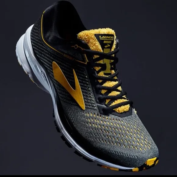 Men’s Launch 5 Brooks special 2018 Pittsburgh Marathon Edition
