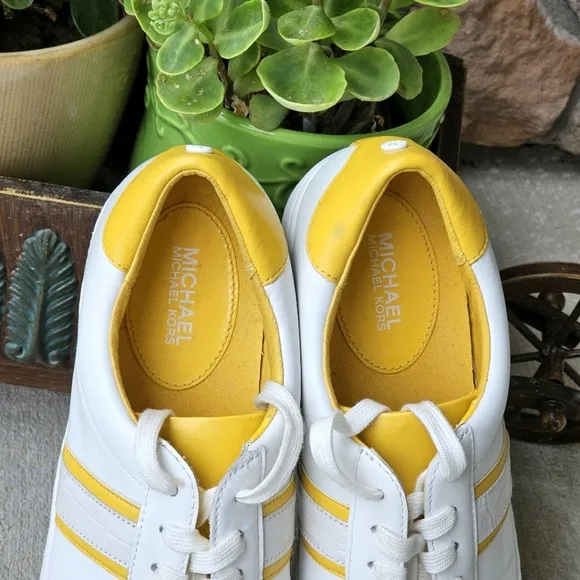 Michael Kors Irving Stripe Lace Up Womens Comfort Shoes White Yellow Sneakers 10