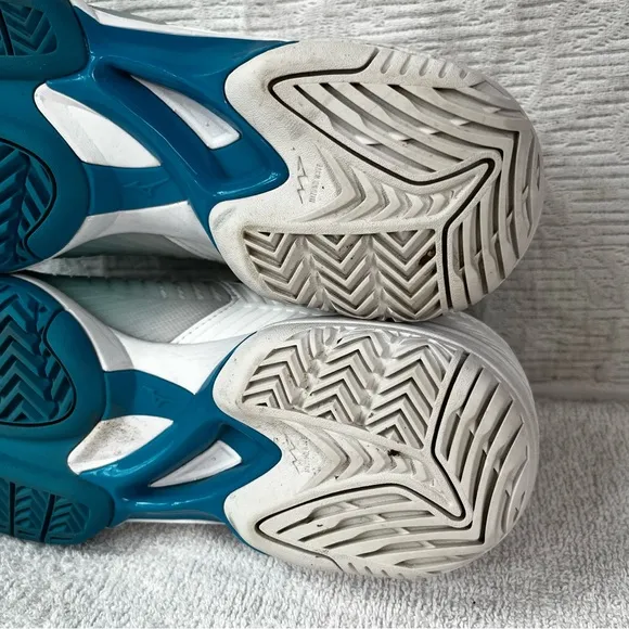 Mizuno Womens 8 Wave Exceed Tour 3 All Court Tennis Shoes Blue Jewel Fiery Coral