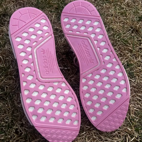 NEW Adidas x Pharrell size 17 Mens NMD Hu Pink Shoes
