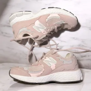 New Balance 2002R Girls’ Toddler Pink/Grey Running Shoes/Athletic Sneakers Sz:1Y