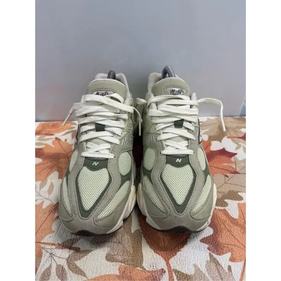 New Balance 9060 Olivine Women's Shoes Size 7.5 6Y Green