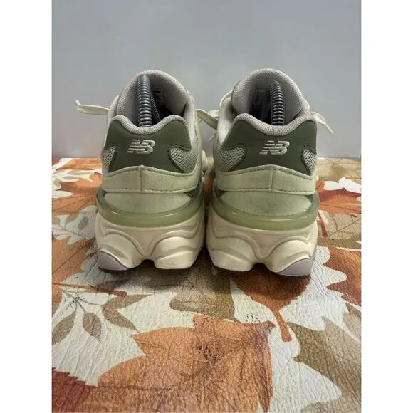New Balance 9060 Olivine Women's Shoes Size 7.5 6Y Green