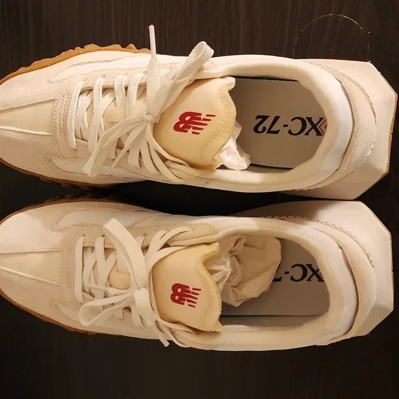 New Balance &quot;MOONBEAM&quot; XC-72