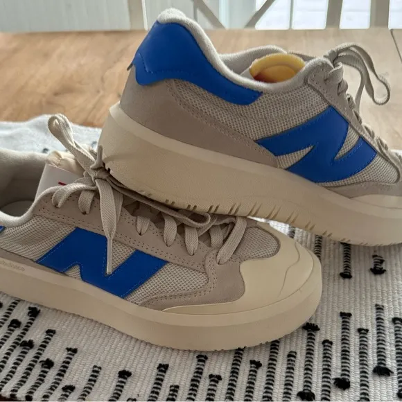 New Balance Court 302 Sneakers