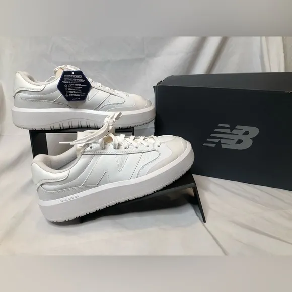 New Balance Mens CT302 Court Shoes - Size 8.5 Brand New