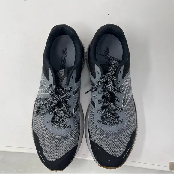 New Balance Men's NEW BALANCE MT620LG2 Trail running Shoes size 10.5