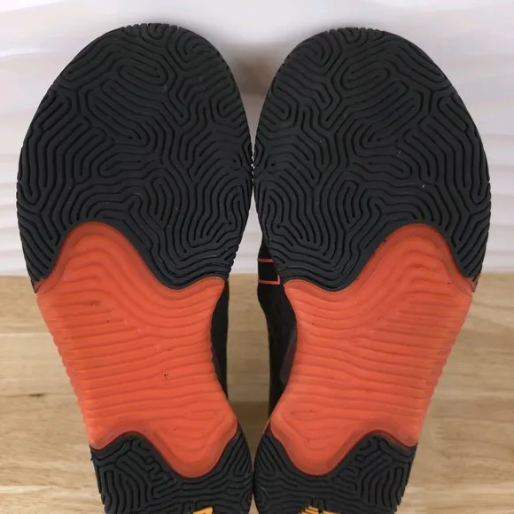 New Balance Minimus TR Sneakers Mens Size 10.5 Black Orange Trail Running Shoes