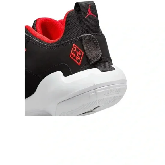 New Jordan kids grade school one take 5 basketball schools Size big kids size 7