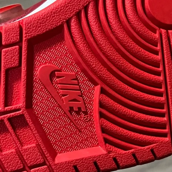 New jordan Nike red women shoes size us 5 🌟🌟🌟