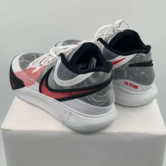 🌹New Listing🌹 NIB Nike Kyrie 8 White/University Red DJ6017-100 Size 14M or 15.5W