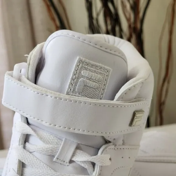 NEW! Men's Fila Vulc 13 Hi-Top Lace Up Basketball Shoes / Size 9.5