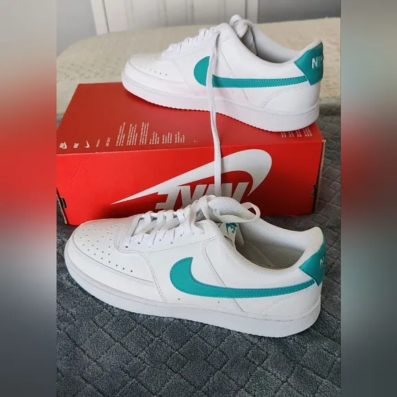 NEW NWOT NIKE Air Men's Sneakers