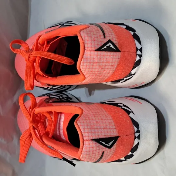 New Women's Nike ZoomX Ultrafly Trail Racing Running Shoes Sz 9 Bright Crimson