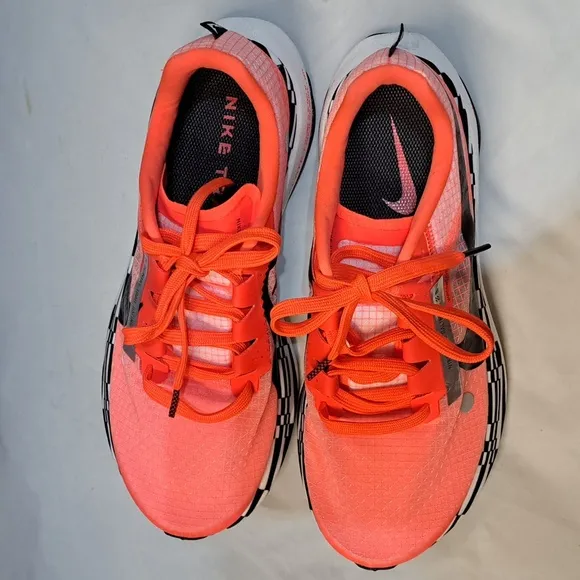 New Women's Nike ZoomX Ultrafly Trail Racing Running Shoes Sz 9 Bright Crimson