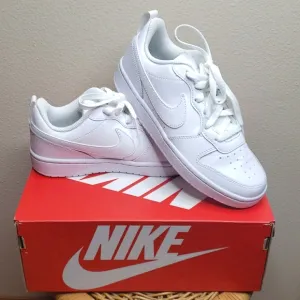 NIB Boys Nike Court Borough Low 2 (GS) Shoes  Size 5Y