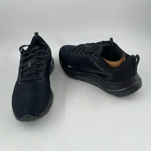 NIB 👞 Nike Big Kid’s Downshifter 12 Black Low Top Road Running Shoes - Size 6 Y