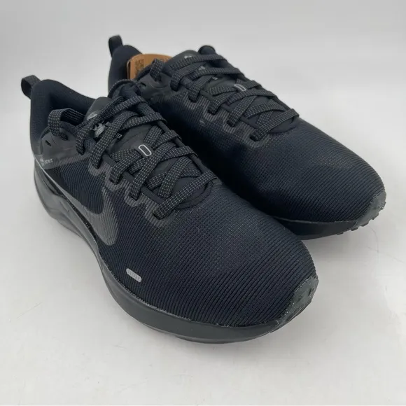 NIB 👞 Nike Big Kid’s Downshifter 12 Black Low Top Road Running Shoes - Size 6 Y