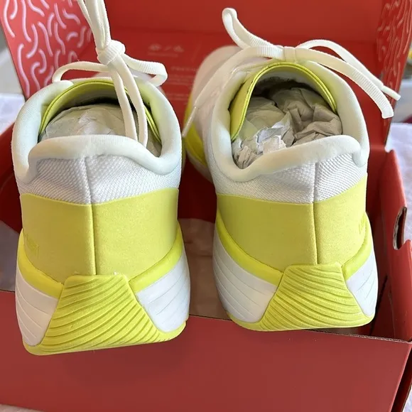 NIB | Women's Lane-Eight Shoes Lane-Eight Relay Trainer Key Lime Size 8.5