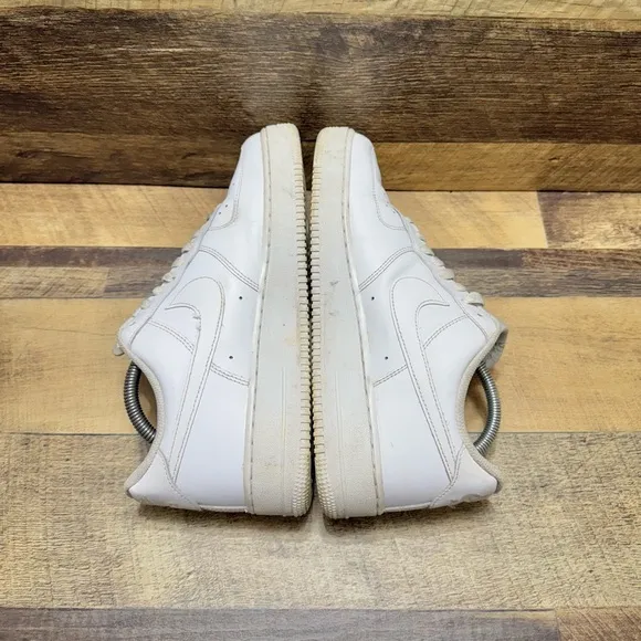 Nike Air Force 1 '07 Triple White Athletic Sneakers Size 9 Men / 10.5 Women