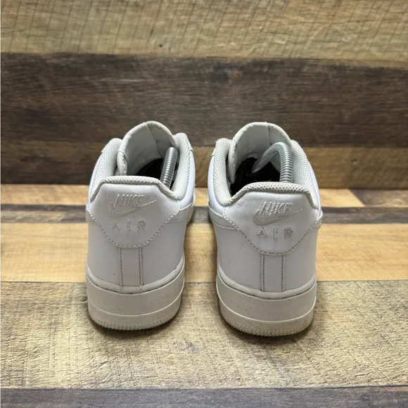 Nike Air Force 1 '07 Triple White Athletic Sneakers Size 9 Men / 10.5 Women