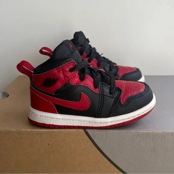 Nike Air Jordan 1 Mid Bred Toddler Sneakers- SZ 7 C