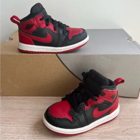 Nike Air Jordan 1 Mid Bred Toddler Sneakers- SZ 7 C