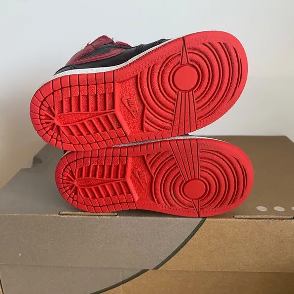 Nike Air Jordan 1 Mid Bred Toddler Sneakers- SZ 7 C