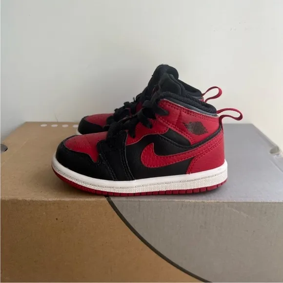 Nike Air Jordan 1 Mid Bred Toddler Sneakers- SZ 7 C