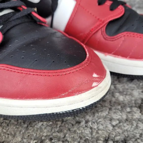 Nike Air Jordan 1 Mid Chicago Black Toe Black Gym Red 554724-069 Men's Size 12