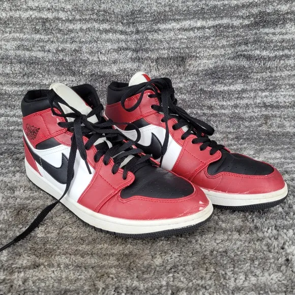 Nike Air Jordan 1 Mid Chicago Black Toe Black Gym Red 554724-069 Men's Size 12