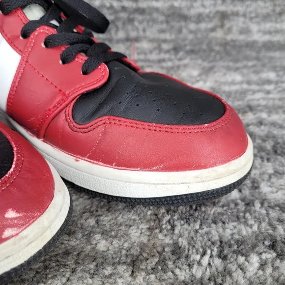 Nike Air Jordan 1 Mid Chicago Black Toe Black Gym Red 554724-069 Men's Size 12