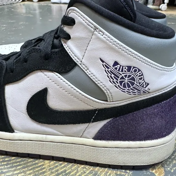 Nike Air Jordan 1 Mid SE Court Black Toe 852542-105 10 Purple