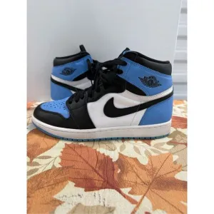 Nike Air Jordan 1 Retro High OG UNC Toe DZ5485-400 Men's Size 8.5