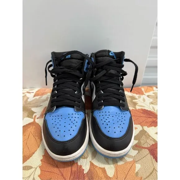 Nike Air Jordan 1 Retro High OG UNC Toe DZ5485-400 Men's Size 8.5