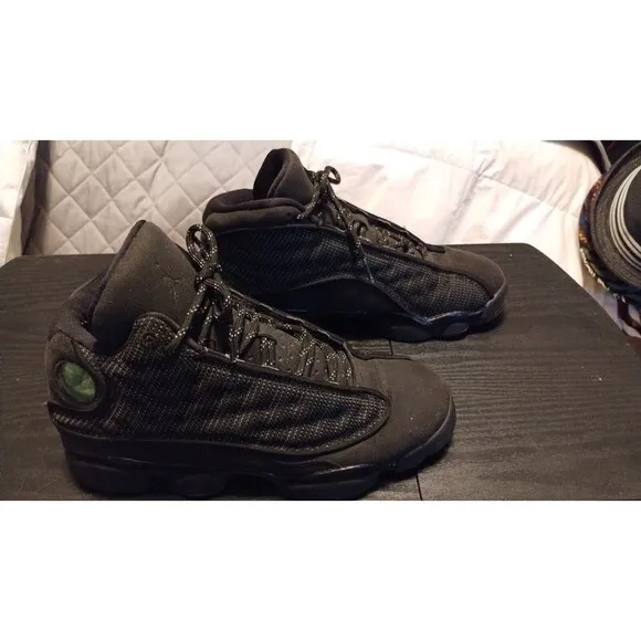 Nike Air Jordan 13 Retro 884129-011  Youth Size 5.5Y Great Condition