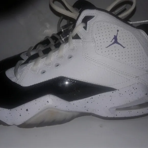 Nike Air Jordan B'Loyal GS White Court Size 4Y