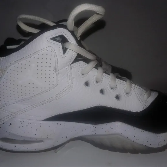 Nike Air Jordan B'Loyal GS White Court Size 4Y