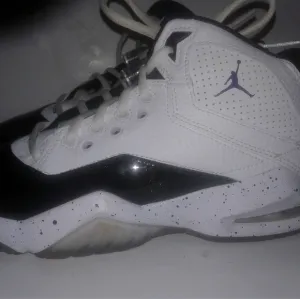 Nike Air Jordan B'Loyal GS White Court Size 4Y