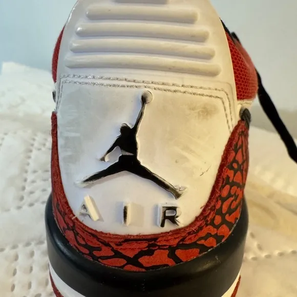 Nike Air Jordan Legacy 312 Chicago Low Badketball Sneakers Court Shoes 4 Youth