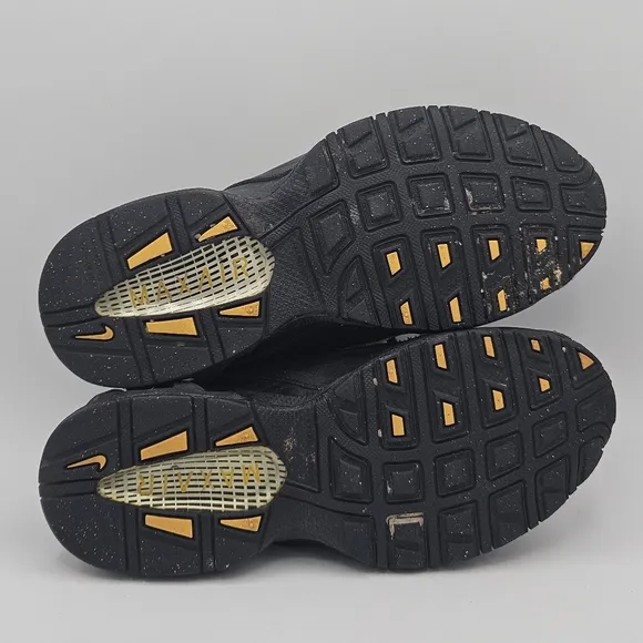 Nike Air max 340126-001 shoes size 5.5 Y black / yellow