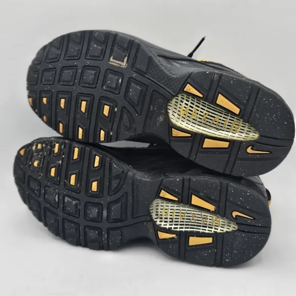 Nike Air max 340126-001 shoes size 5.5 Y black / yellow