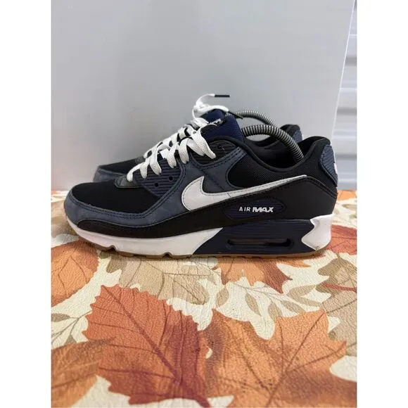 Nike Air Max 90 Midnight Navy Gum Men's Size 9 Black Athletic Shoes FB9658-400