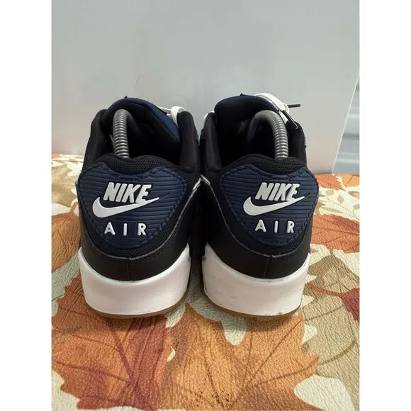Nike Air Max 90 Midnight Navy Gum Men's Size 9 Black Athletic Shoes FB9658-400