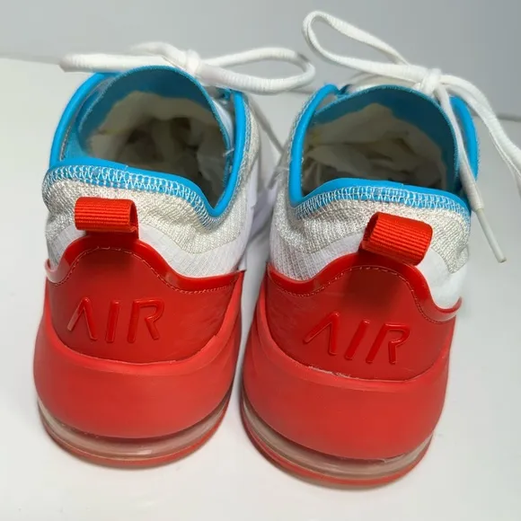 Nike Air Max Motion 2 Womens Athletic Running Women’s Size 8 Red White Blue