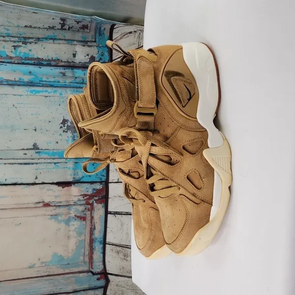 Nike Air Unlimited &quot;Flax Wheat&quot;
