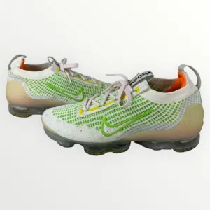 NIKE AIR VAPORMAX 2021 Flyknit Feel Love Womens White/Green Running Shoes CLEAN